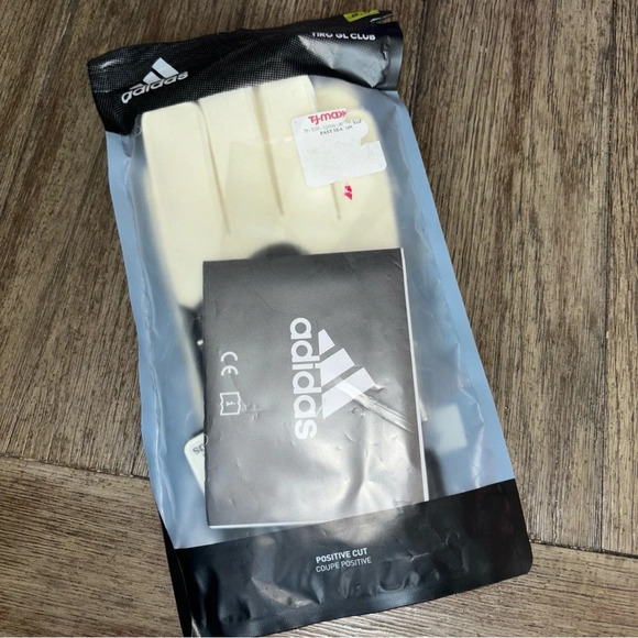 Adidas goalie glovess NEW SZ 8.5 - Picture 6 of 6